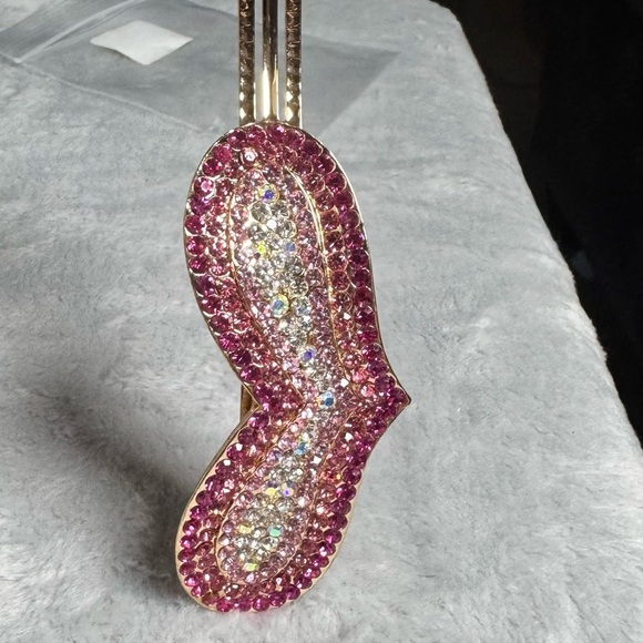 Handmade Rhinestone Heart Barrette – Pink Glitter Hair Clip – Sparkly Accessory - Picture 7 of 9